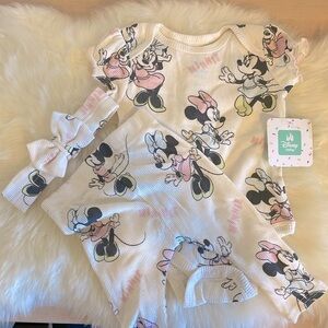 NWT Girls Disney Baby Minnie Mouse Set 3/6M